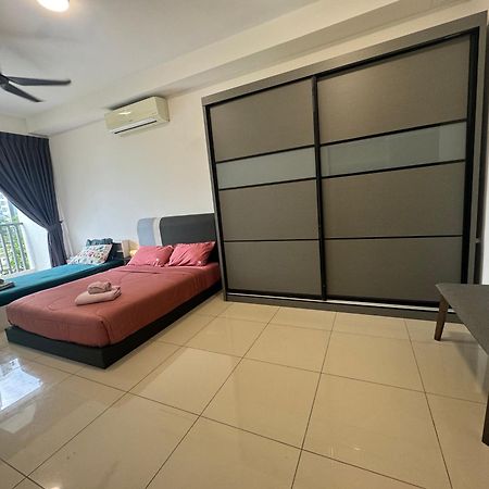 Homenest Jb City Poolview Suite By Cozy Home Джохор-Бару Экстерьер фото