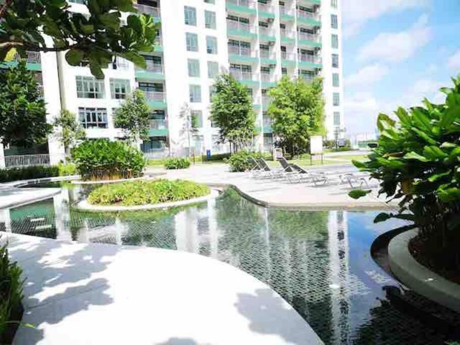Homenest Jb City Poolview Suite By Cozy Home Джохор-Бару Экстерьер фото