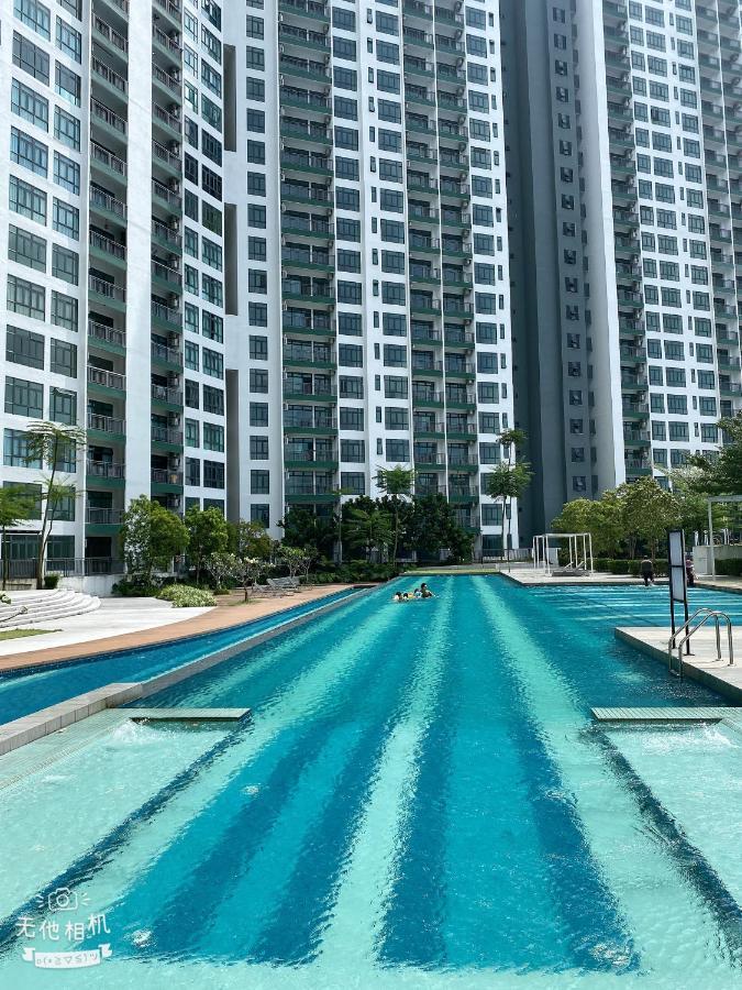 Homenest Jb City Poolview Suite By Cozy Home Джохор-Бару Экстерьер фото